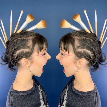 Is That How You Brush Your Hair? | Puzzle Makeup