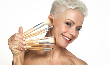 Clean makeup brushes shown after proper washing to support healthier skin and smoother makeup