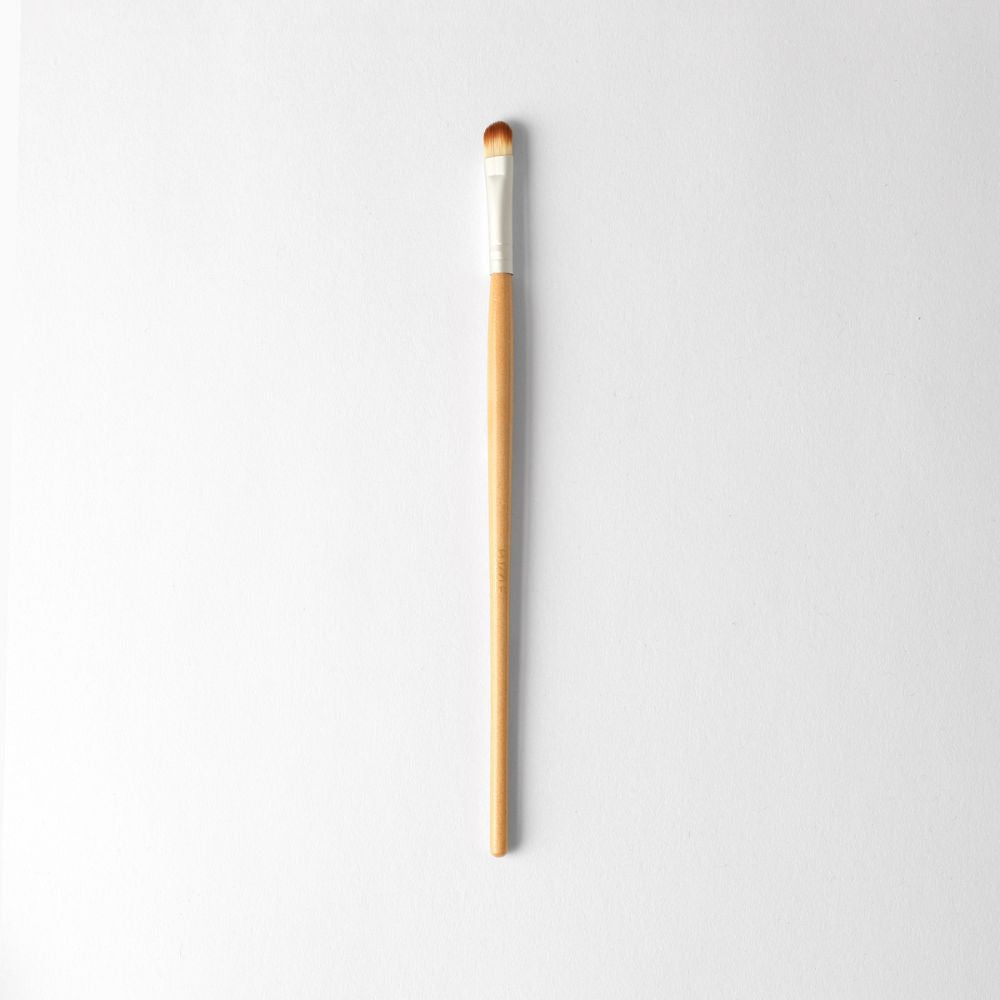 Puzzle Makeup Small Eyeshadow Brush - vegan precision brush for detailed application and blending