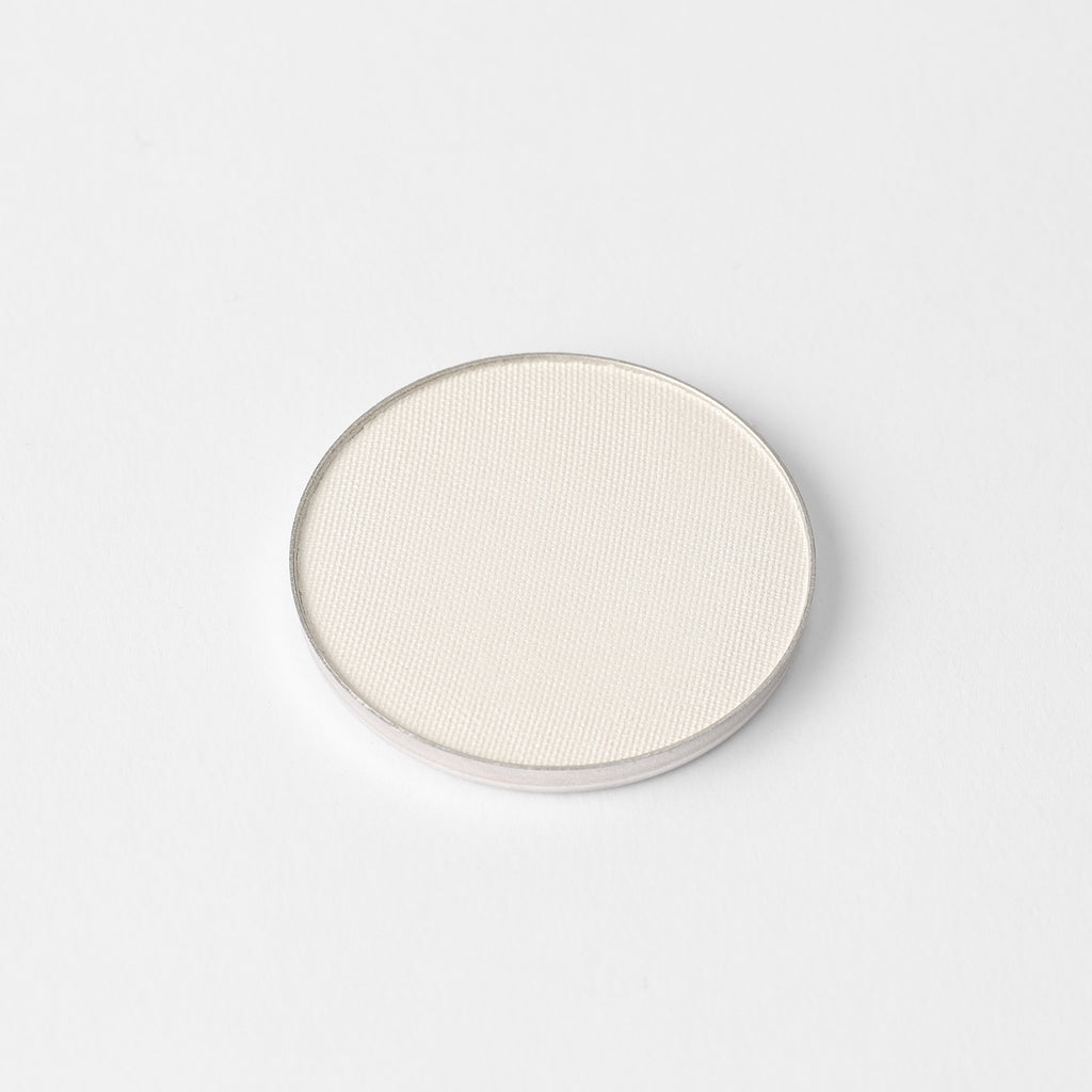 White Lotus highlighter – vegan, buildable, blendable, multiuse, skin-loving formula by Puzzle Makeup